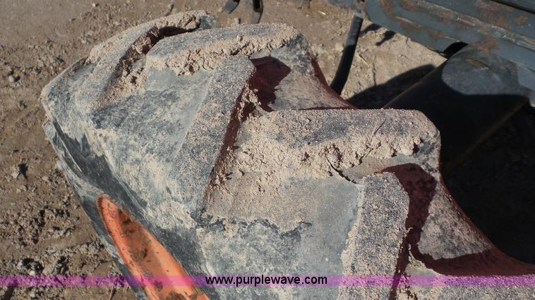 image for item G7105 Kubota L3410 MFWD tractor