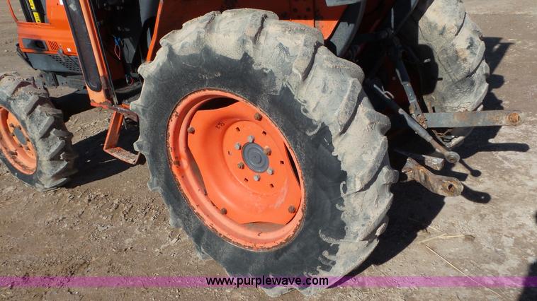 image for item G7105 Kubota L3410 MFWD tractor