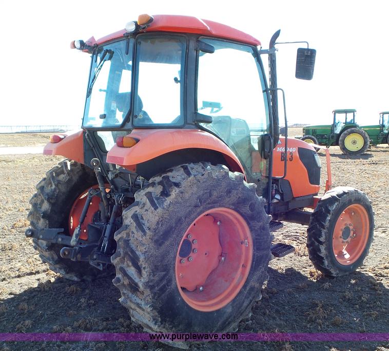 image for item G7106 2007 Kubota M6040 tractor