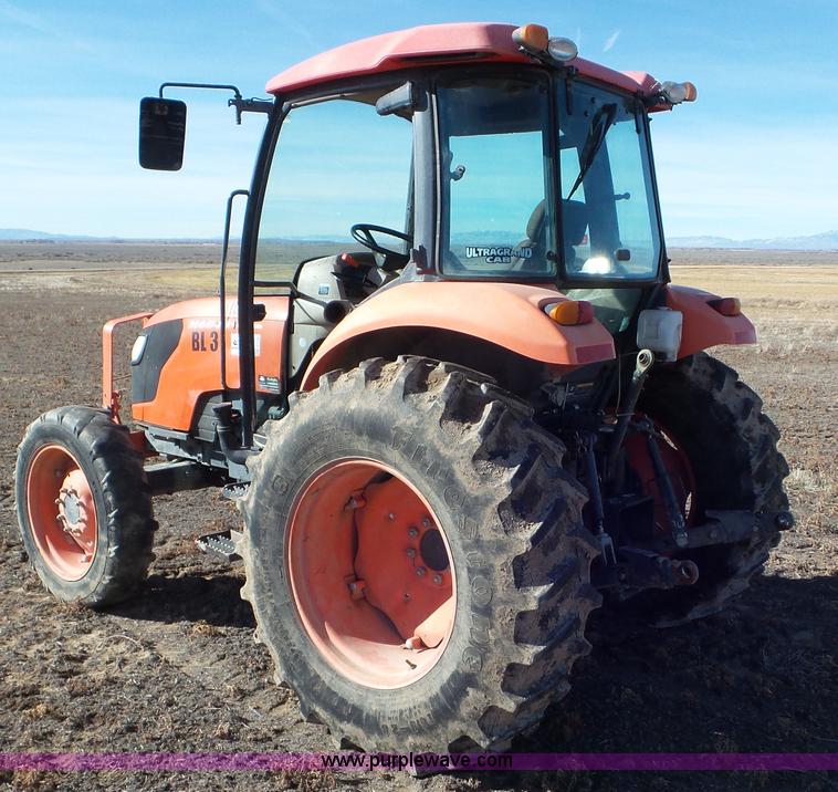 image for item G7106 2007 Kubota M6040 tractor