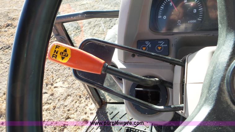 image for item G7106 2007 Kubota M6040 tractor