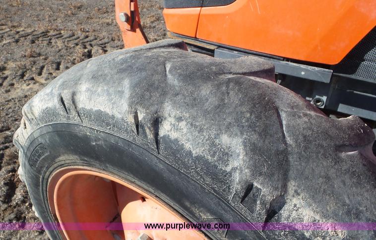 image for item G7106 2007 Kubota M6040 tractor