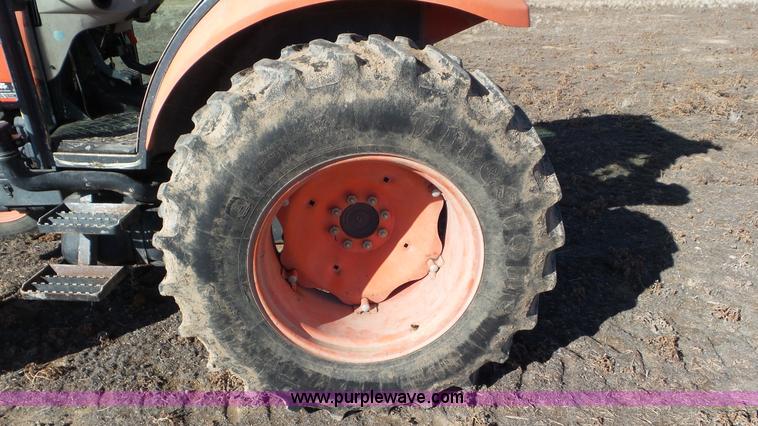 image for item G7106 2007 Kubota M6040 tractor