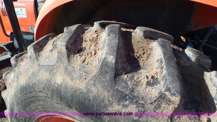 image for item G7106 2007 Kubota M6040 tractor