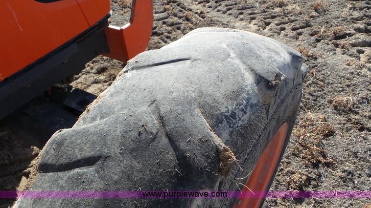 image for item G7106 2007 Kubota M6040 tractor