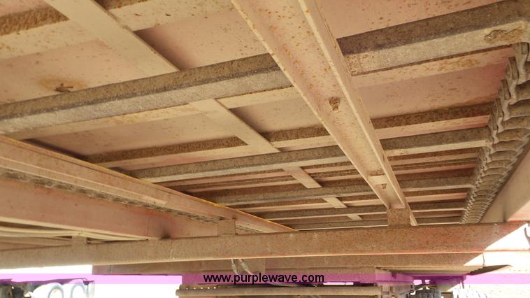 image for item G7107 2009 Parma live bottom trailer