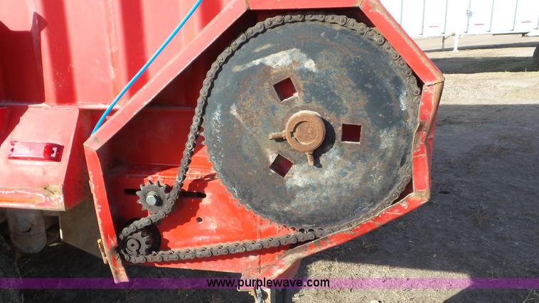 image for item G7107 2009 Parma live bottom trailer