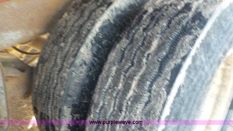 image for item G7107 2009 Parma live bottom trailer