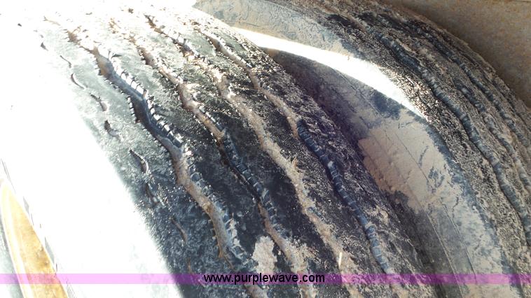 image for item G7107 2009 Parma live bottom trailer