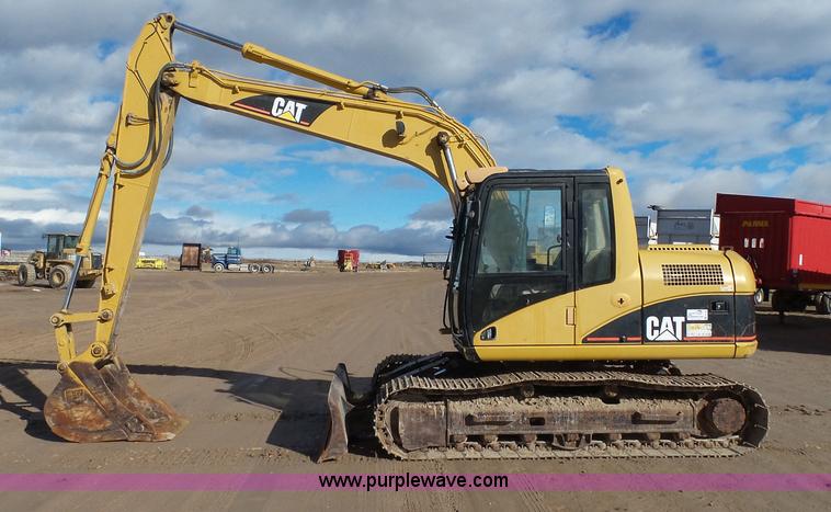 image for item G7108 2005 Caterpillar 312C compact excavator