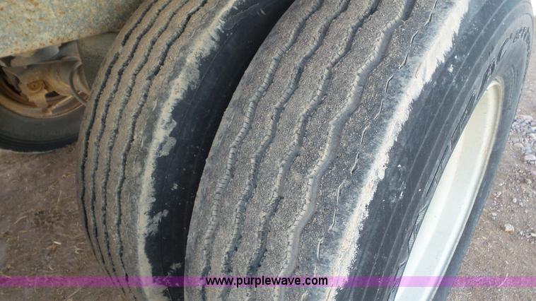 image for item G7109 2009 Parma Silage live bottom trailer