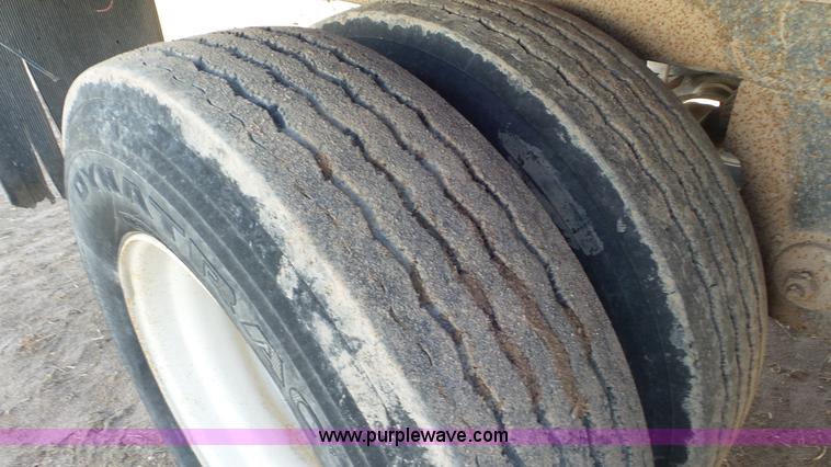 image for item G7109 2009 Parma Silage live bottom trailer