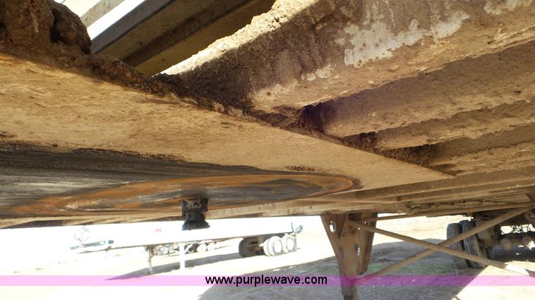 image for item G7110 2009 Artex CT4005 live bottom trailer