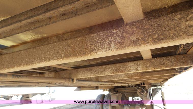 image for item G7110 2009 Artex CT4005 live bottom trailer