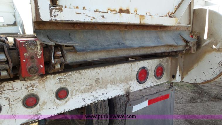 image for item G7110 2009 Artex CT4005 live bottom trailer