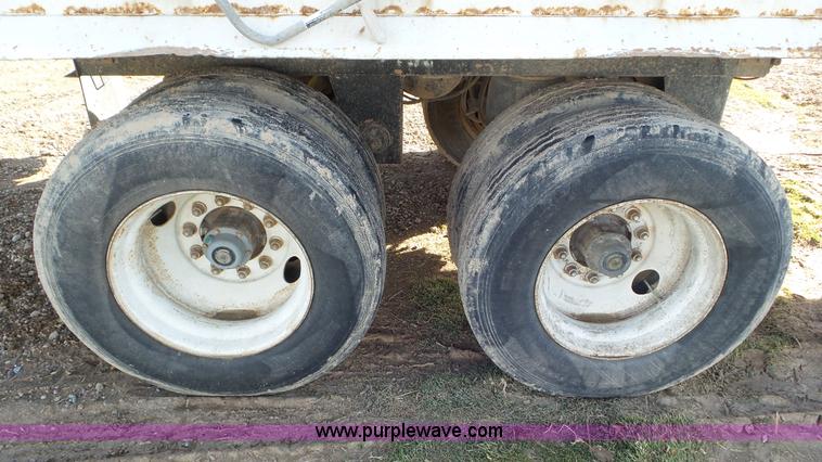 image for item G7110 2009 Artex CT4005 live bottom trailer