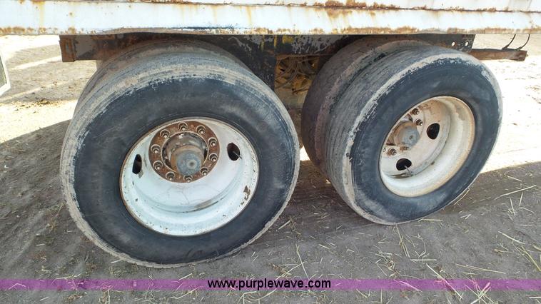 image for item G7111 2009 Artex CT4005 live bottom trailer