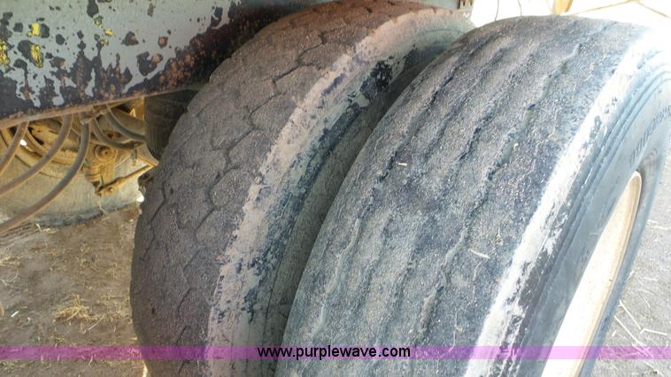 image for item G7111 2009 Artex CT4005 live bottom trailer