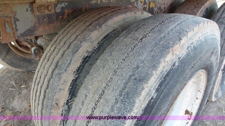 image for item G7111 2009 Artex CT4005 live bottom trailer