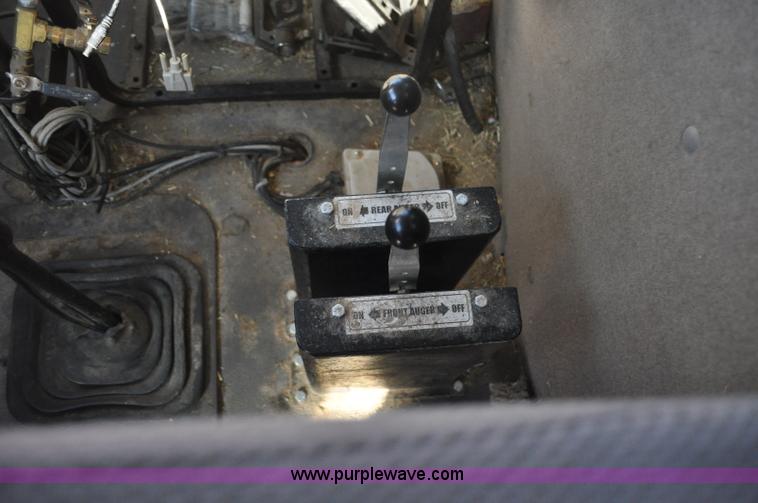 image for item G7115 2008 Sterling LC feed truck