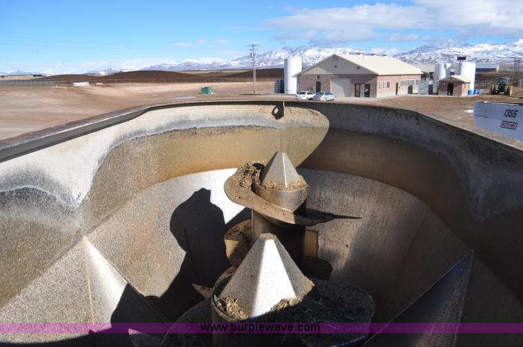 image for item G7115 2008 Sterling LC feed truck