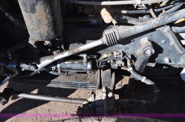 image for item G7116 2006 Kenworth T800 feed truck