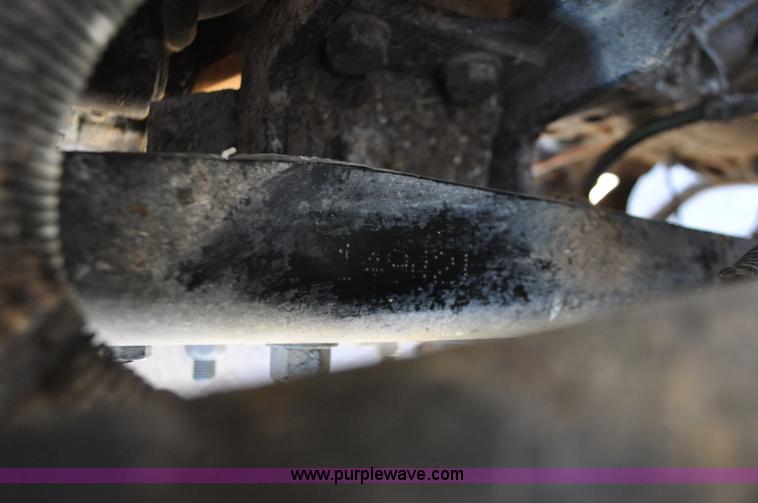 image for item G7116 2006 Kenworth T800 feed truck