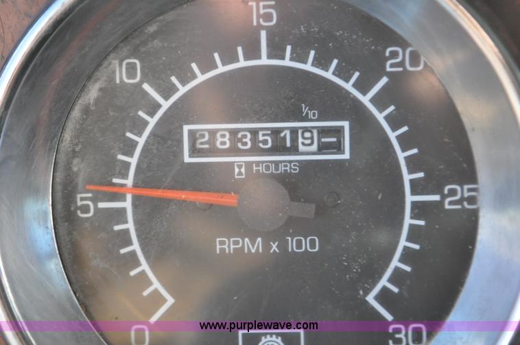 image for item G7116 2006 Kenworth T800 feed truck