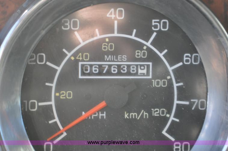 image for item G7116 2006 Kenworth T800 feed truck