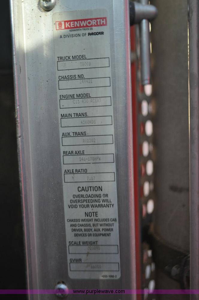 image for item G7116 2006 Kenworth T800 feed truck