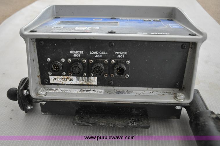 image for item G7117 2004 Loewen 1022 feed wagon