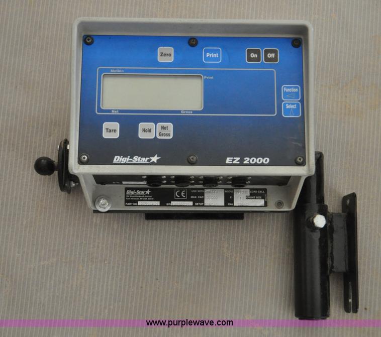 image for item G7118 2008 Loewen 1022 feed wagon