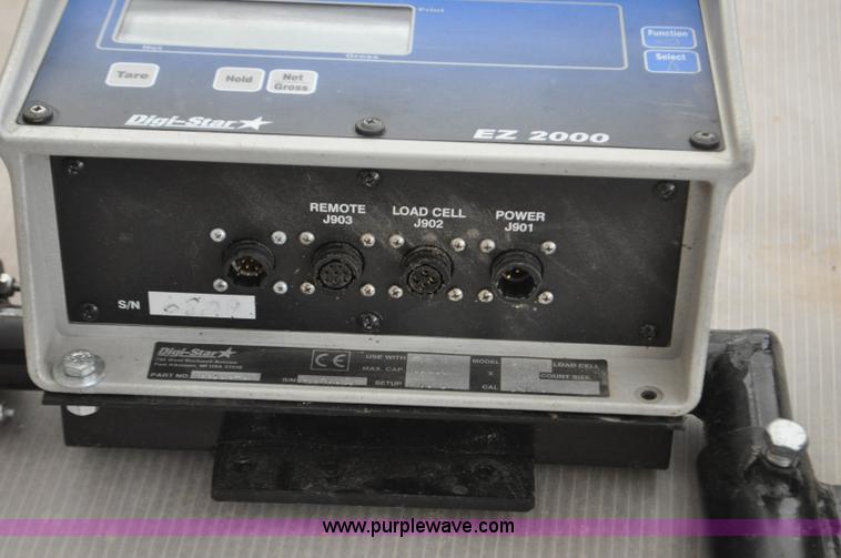 image for item G7118 2008 Loewen 1022 feed wagon