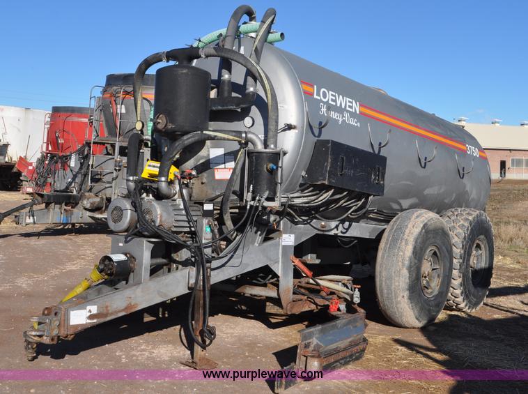 image for item G7120 2005 Loewen 3750 Honey-Vac honey wagon