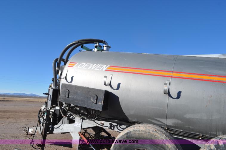 image for item G7120 2005 Loewen 3750 Honey-Vac honey wagon