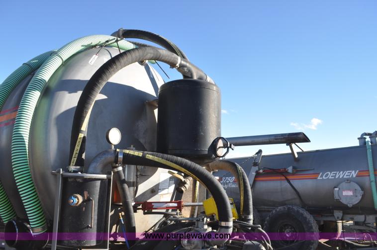 image for item G7120 2005 Loewen 3750 Honey-Vac honey wagon