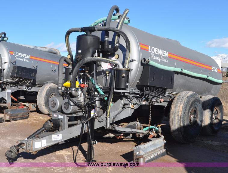 image for item G7121 2006 Loewen 3750 Honey-Vac honey wagon