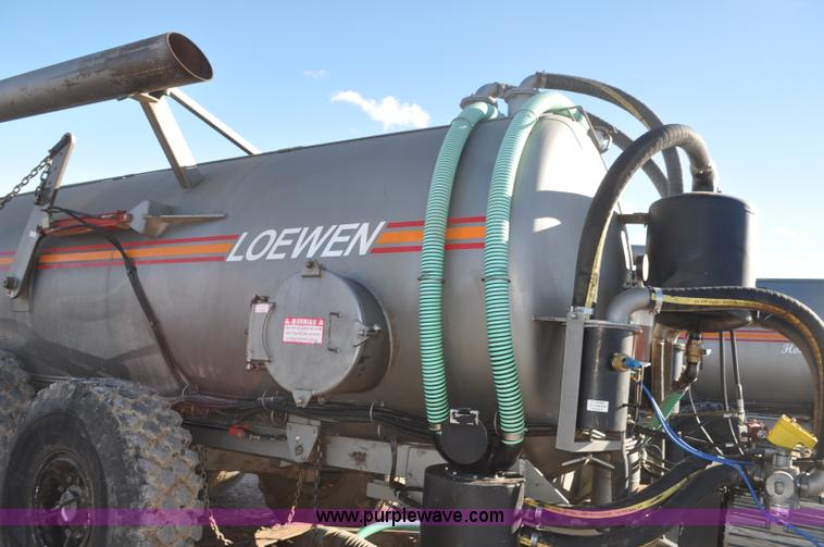 image for item G7121 2006 Loewen 3750 Honey-Vac honey wagon