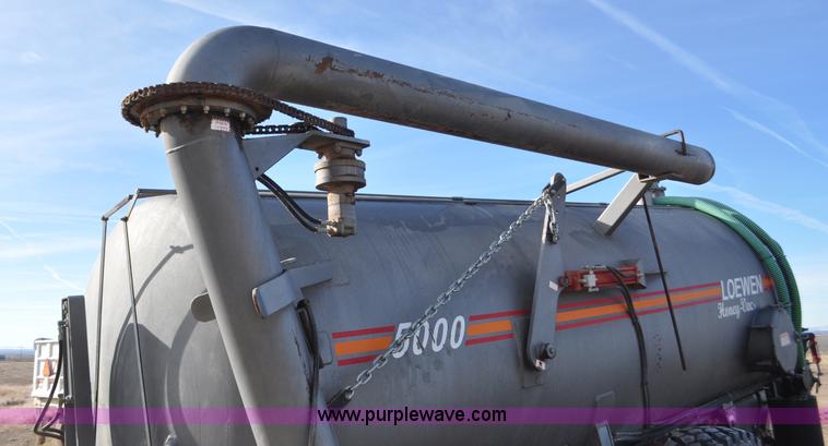 image for item G7122 2011 Loewen 5000 Honey-Vac honey wagon