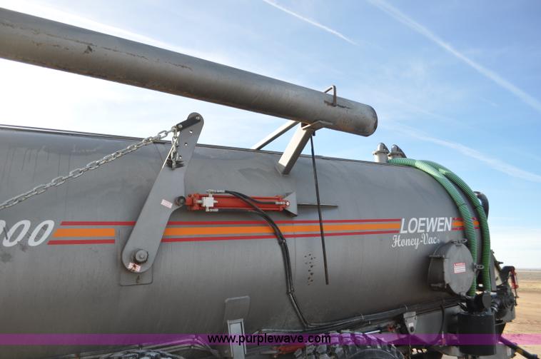 image for item G7122 2011 Loewen 5000 Honey-Vac honey wagon