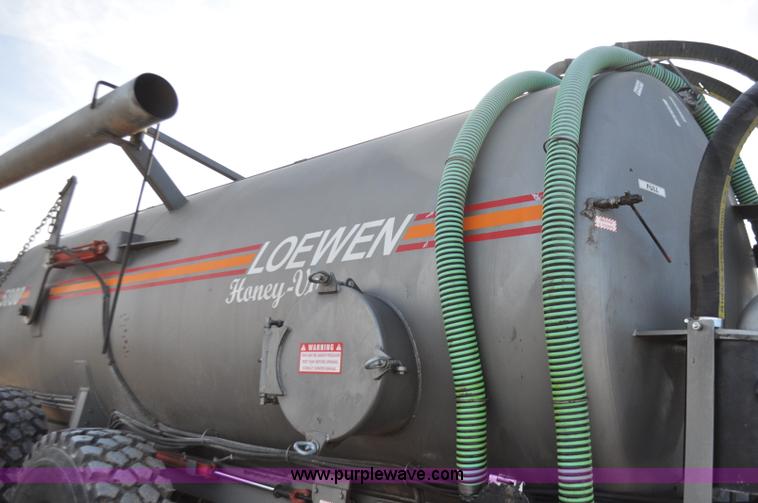 image for item G7122 2011 Loewen 5000 Honey-Vac honey wagon