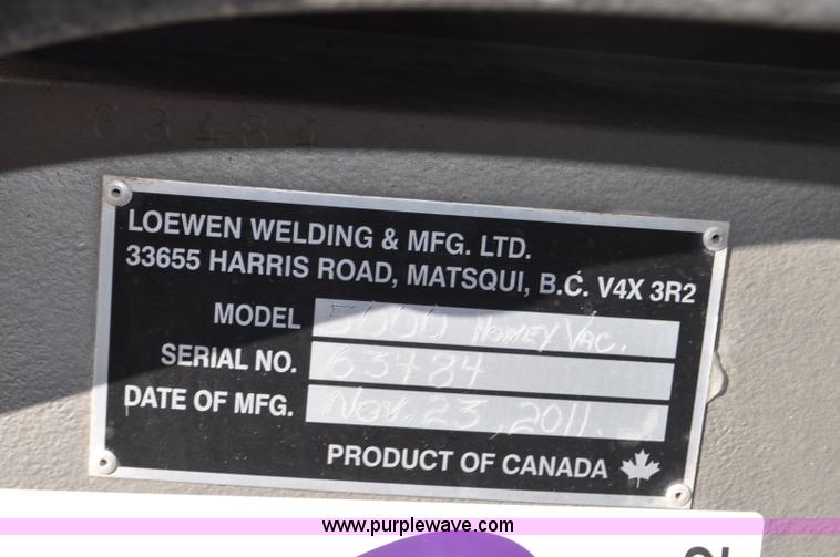 image for item G7122 2011 Loewen 5000 Honey-Vac honey wagon