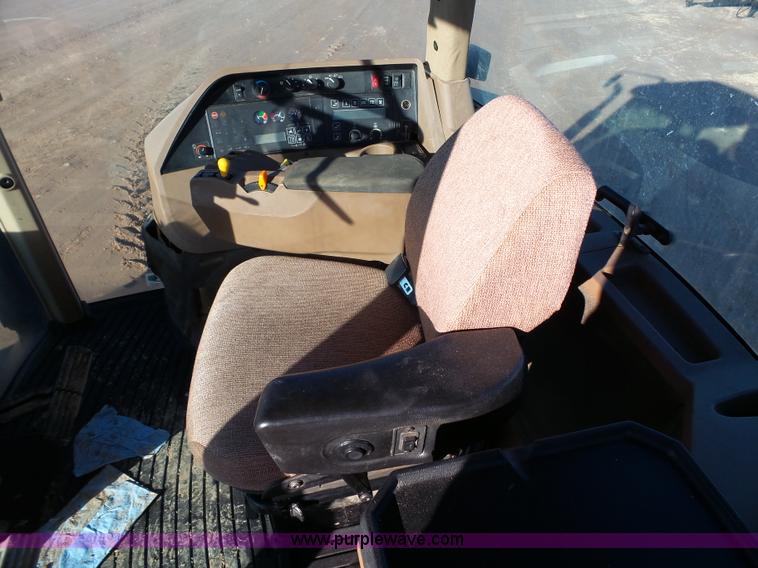 image for item G7123 1999 John Deere 8400 MFWD tractor