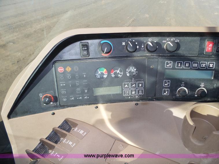 image for item G7123 1999 John Deere 8400 MFWD tractor