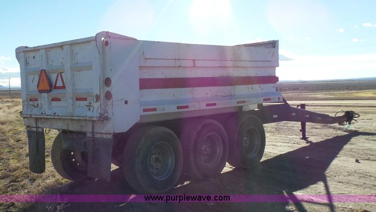image for item G7124 1995 Williamsen end dump trailer