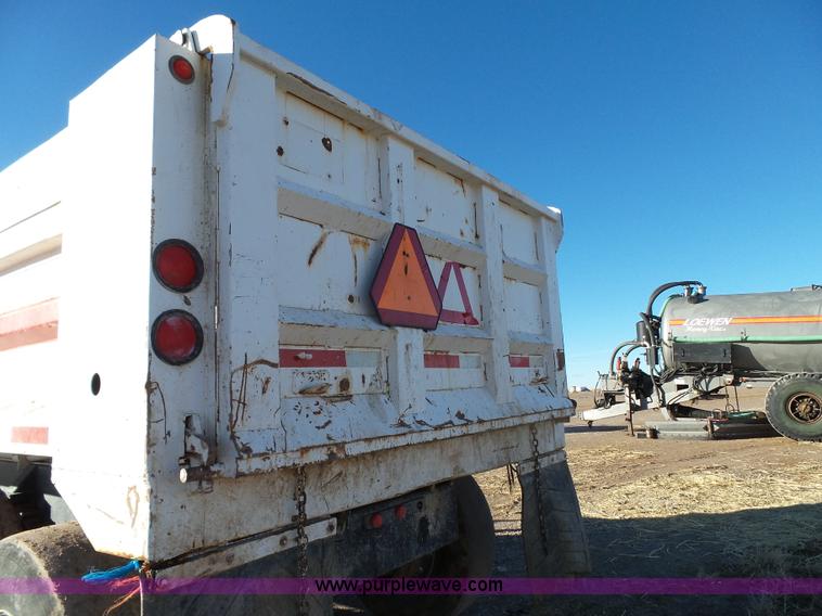 image for item G7124 1995 Williamsen end dump trailer