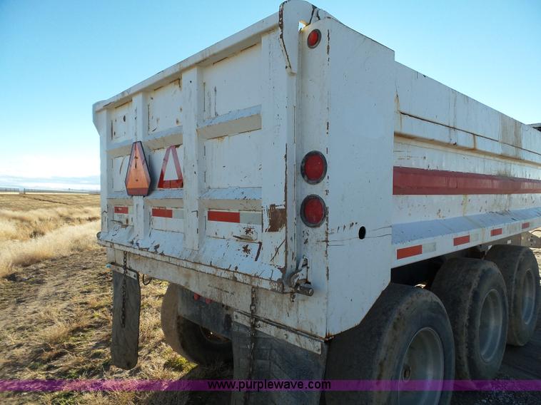 image for item G7124 1995 Williamsen end dump trailer