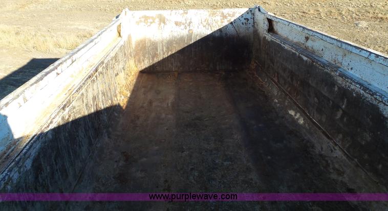 image for item G7124 1995 Williamsen end dump trailer