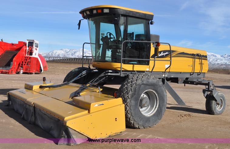 image for item G7128 2008 Challenger SP185C self-propelled swather