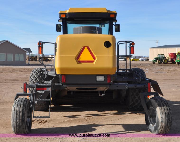 image for item G7128 2008 Challenger SP185C self-propelled swather